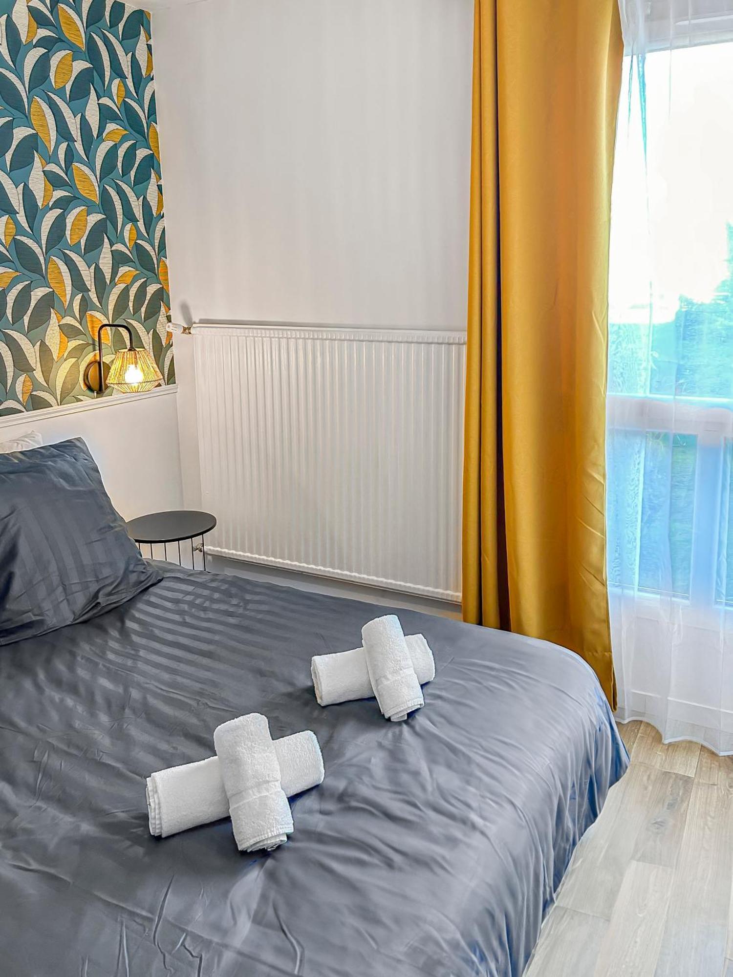 Appartement Lumineux, Wi-Fi Et Parking Prive Ниор Екстериор снимка