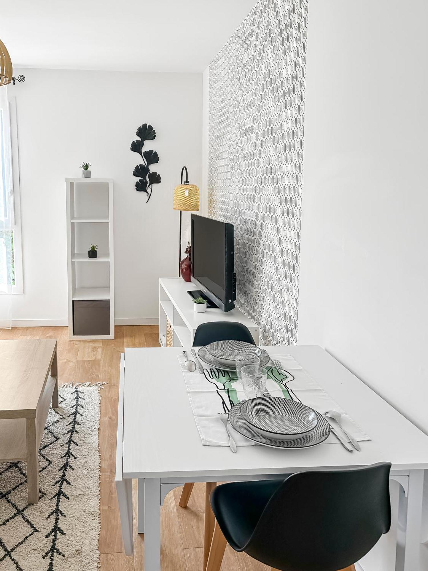 Appartement Lumineux, Wi-Fi Et Parking Prive Ниор Екстериор снимка